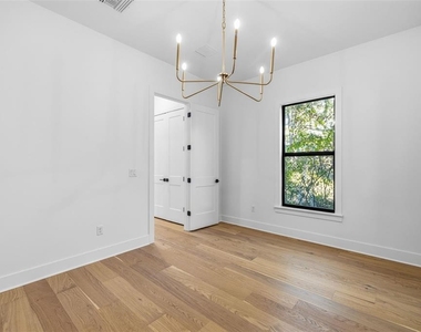 3010 S Esperanza Avenue - Photo Thumbnail 36
