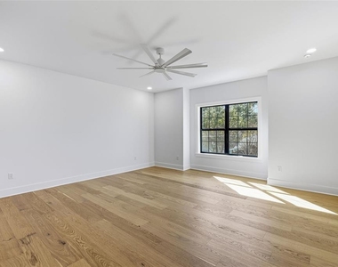 3010 S Esperanza Avenue - Photo Thumbnail 42