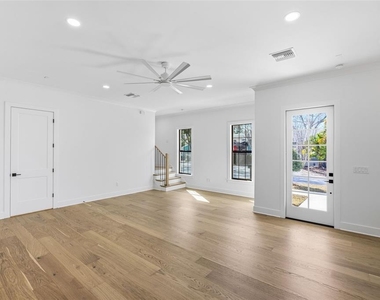 3010 S Esperanza Avenue - Photo Thumbnail 28