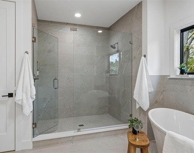 3010 S Esperanza Avenue - Photo Thumbnail 27