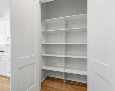 3010 S Esperanza Avenue - Photo Thumbnail 35