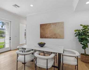3010 S Esperanza Avenue - Photo Thumbnail 5