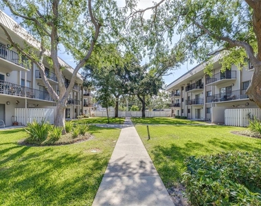 4606 W Gray Street - Photo Thumbnail 18