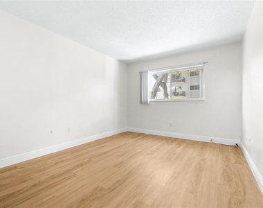 4606 W Gray Street - Photo Thumbnail 10
