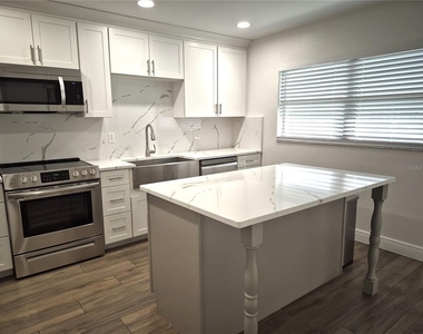 160 Joanne Place - Photo Thumbnail 14