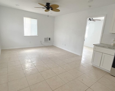 24 Lynn Way - Photo Thumbnail 3