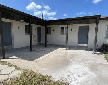 25 Lynn Way - Photo Thumbnail 17
