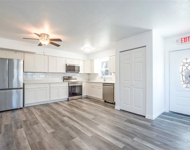717 E Gulf Boulevard - Photo Thumbnail 6