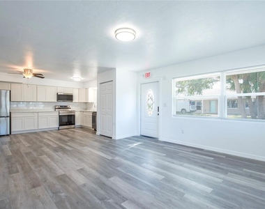 717 E Gulf Boulevard - Photo Thumbnail 9