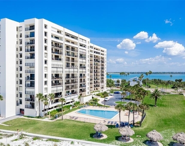 1460 Gulf Boulevard - Photo Thumbnail 2