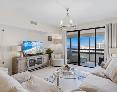1460 Gulf Boulevard - Photo Thumbnail 7