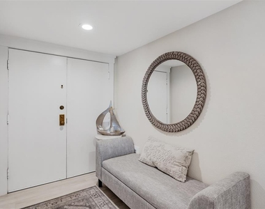 1460 Gulf Boulevard - Photo Thumbnail 5