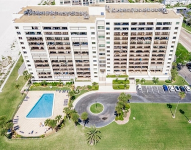 1460 Gulf Boulevard - Photo Thumbnail 3