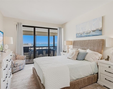 1460 Gulf Boulevard - Photo Thumbnail 32