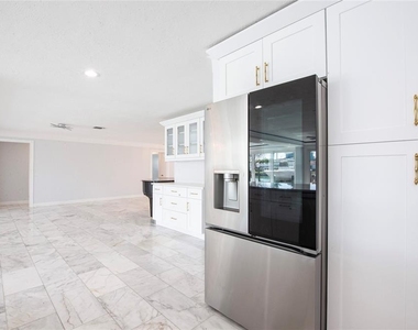 551 Crystal Drive - Photo Thumbnail 25