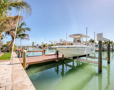 551 Crystal Drive - Photo Thumbnail 6