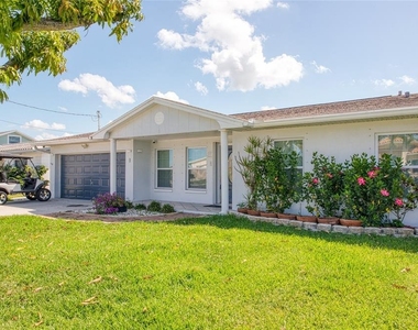 551 Crystal Drive - Photo Thumbnail 3
