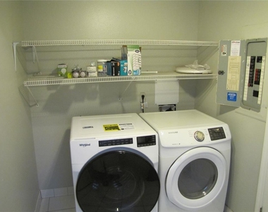 7807 N Matanzas Avenue - Photo Thumbnail 16