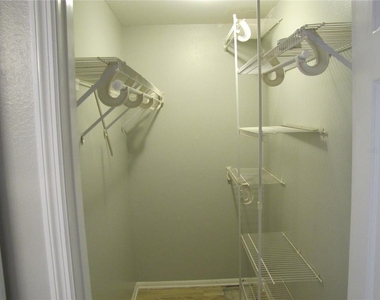7807 N Matanzas Avenue - Photo Thumbnail 12