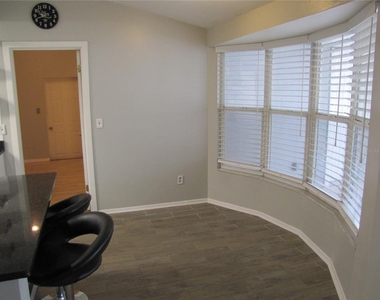 7807 N Matanzas Avenue - Photo Thumbnail 5