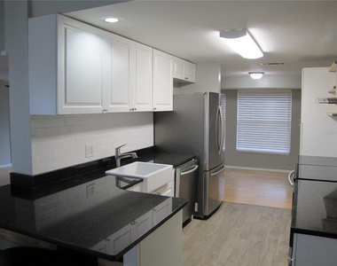 7807 N Matanzas Avenue - Photo Thumbnail 8