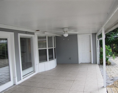7807 N Matanzas Avenue - Photo Thumbnail 18