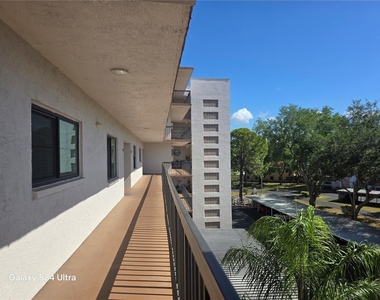 8186 Terrace Garden Drive N - Photo Thumbnail 6