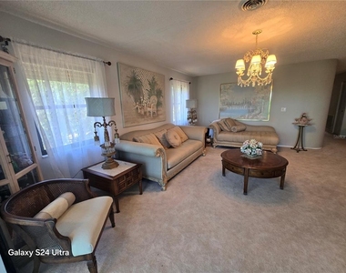 8186 Terrace Garden Drive N - Photo Thumbnail 14