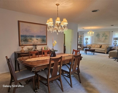 8186 Terrace Garden Drive N - Photo Thumbnail 11