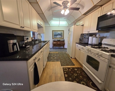 8186 Terrace Garden Drive N - Photo Thumbnail 19