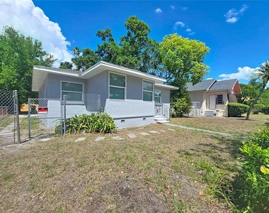 1035 15th Avenue S - Photo Thumbnail 2