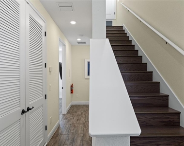 8040 Lost Shaker Lane - Photo Thumbnail 40