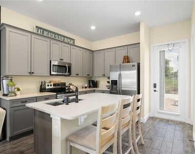 8040 Lost Shaker Lane - Photo Thumbnail 22