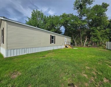 24048 Ermine Road - Photo Thumbnail 2