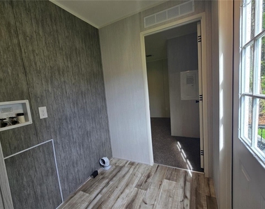 24048 Ermine Road - Photo Thumbnail 12