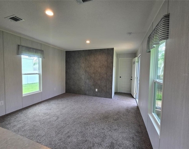 24048 Ermine Road - Photo Thumbnail 5
