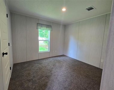 24048 Ermine Road - Photo Thumbnail 15