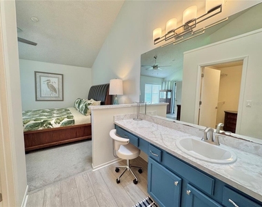 715 Magnolia Place - Photo Thumbnail 25