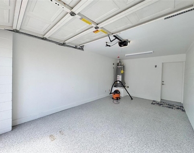 715 Magnolia Place - Photo Thumbnail 39