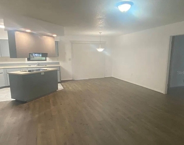 35 Aberdeen Circle - Photo Thumbnail 3