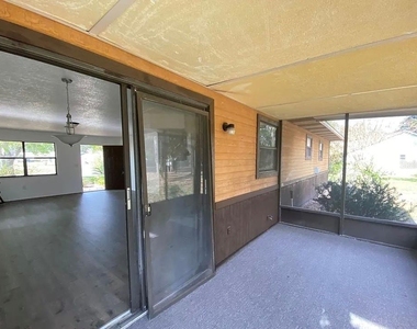 35 Aberdeen Circle - Photo Thumbnail 10