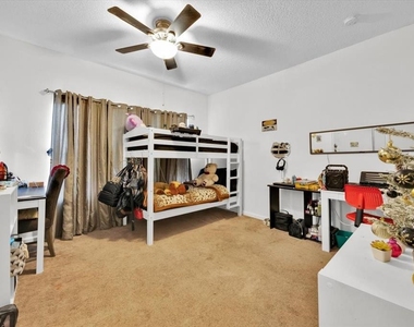 12017 Villanova Drive - Photo Thumbnail 14