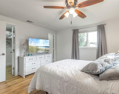 2586 Auburn Boulevard - Photo Thumbnail 16