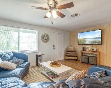 2586 Auburn Boulevard - Photo Thumbnail 8