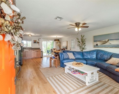 2586 Auburn Boulevard - Photo Thumbnail 6