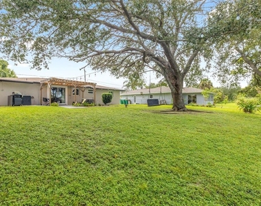 2586 Auburn Boulevard - Photo Thumbnail 31