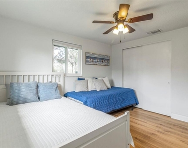 2586 Auburn Boulevard - Photo Thumbnail 21