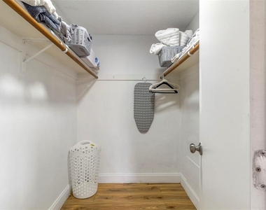 2586 Auburn Boulevard - Photo Thumbnail 17