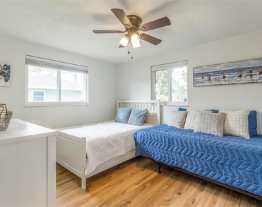 2586 Auburn Boulevard - Photo Thumbnail 19