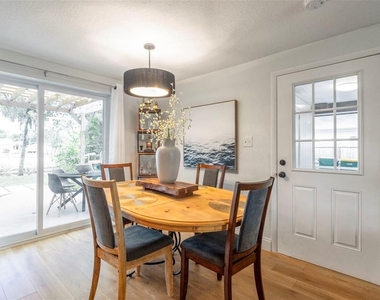 2586 Auburn Boulevard - Photo Thumbnail 10